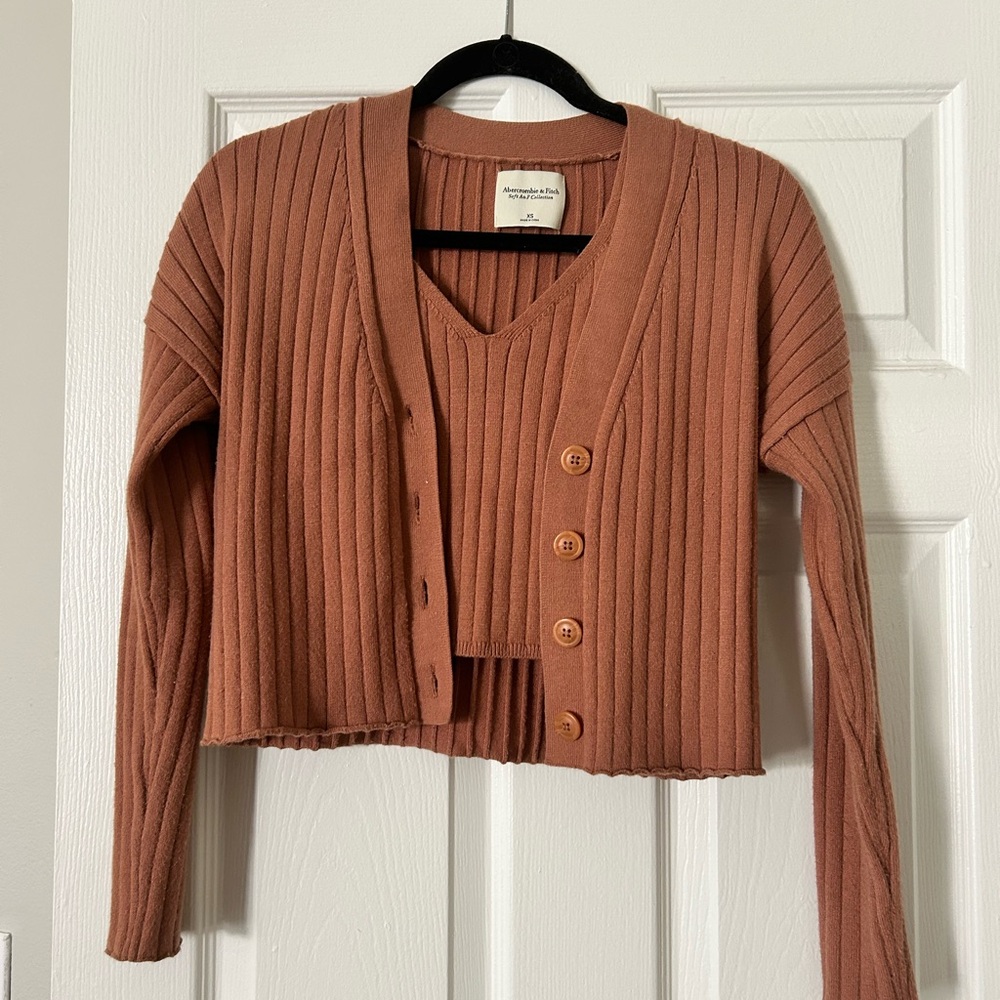 Abercrombie sweater tank and cardigan set